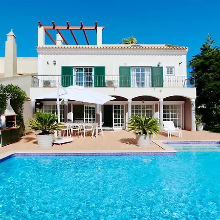 Modern 3 Bedroom With Private Pool & Roof Terrace - Vilamoura *