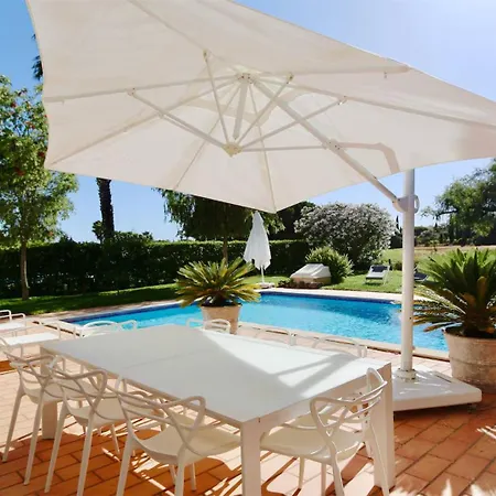 Villa Modern 3 Bedroom With Private Pool & Roof Terrace - Vilamoura *